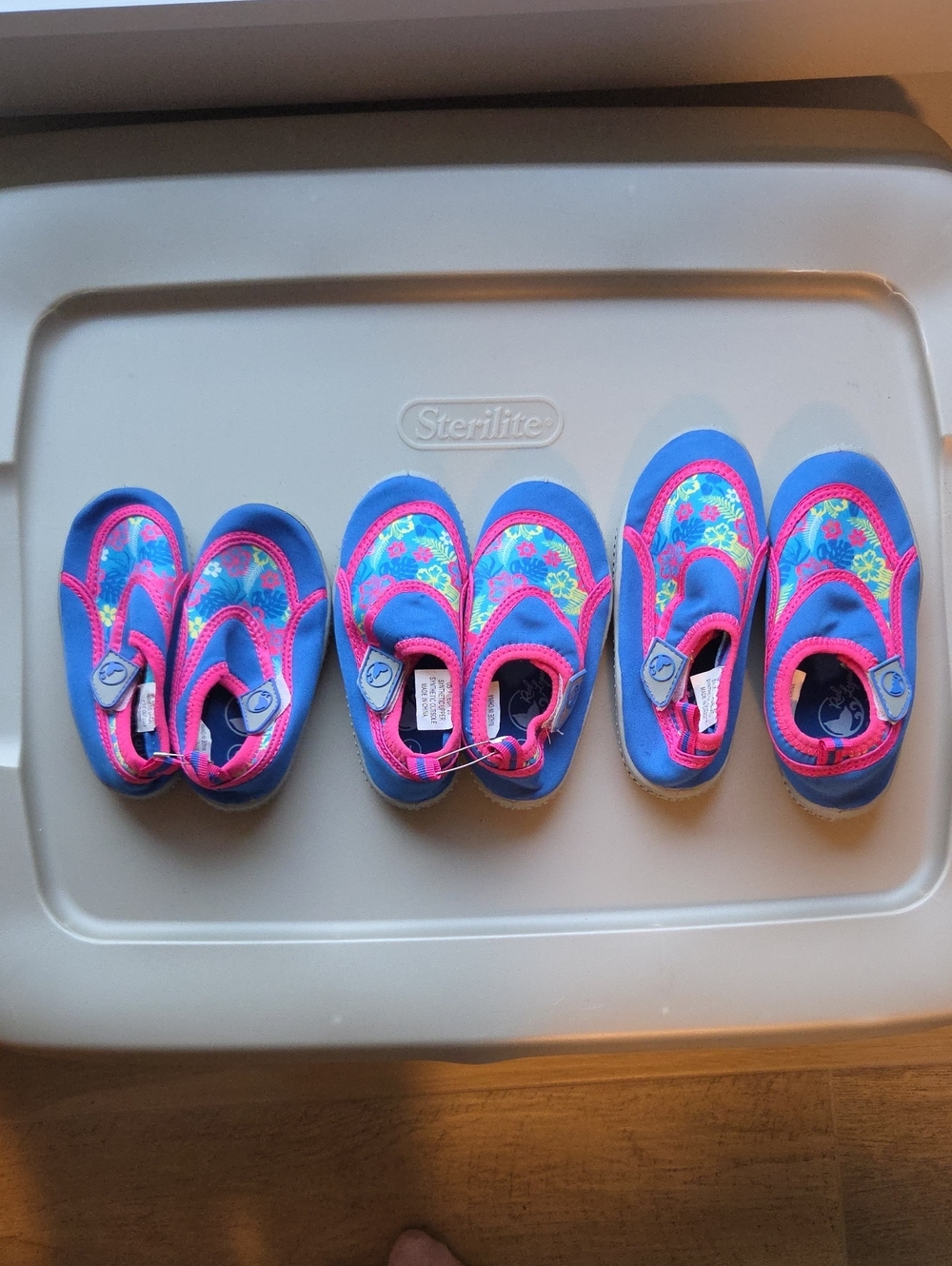 NEW Reel Legends Kids Blue and Pink Water Shoes - Floral Design